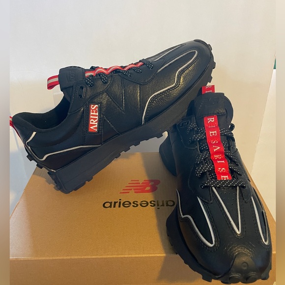 NEW BALANCE ARIES X 327 'INVINCIBLE II - BLACK'Men’s 9.5